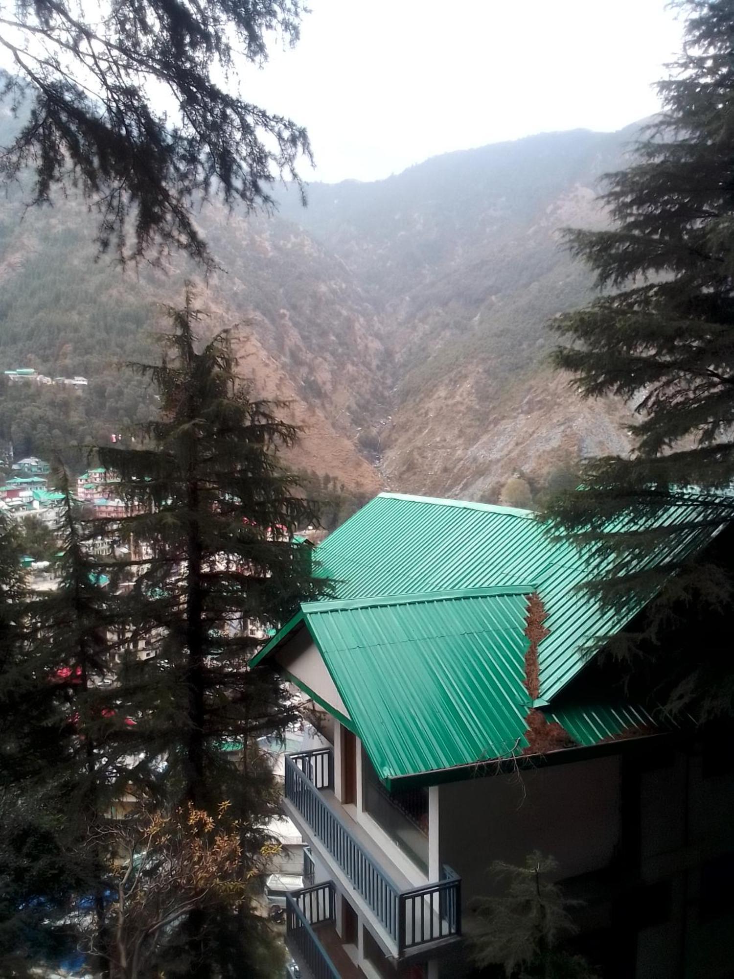 ダラムシャーラー Himalayan Triund Trekking And Mountain Viewホステル エクステリア 写真